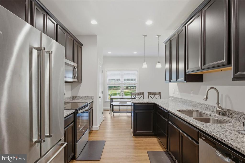 222 SEA CLIFF DRIVE