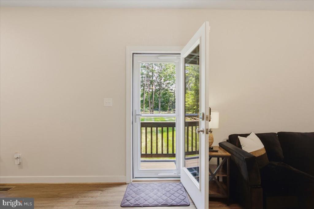 222 SEA CLIFF DRIVE