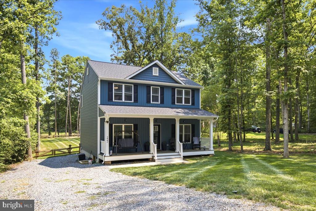 222 SEA CLIFF DRIVE