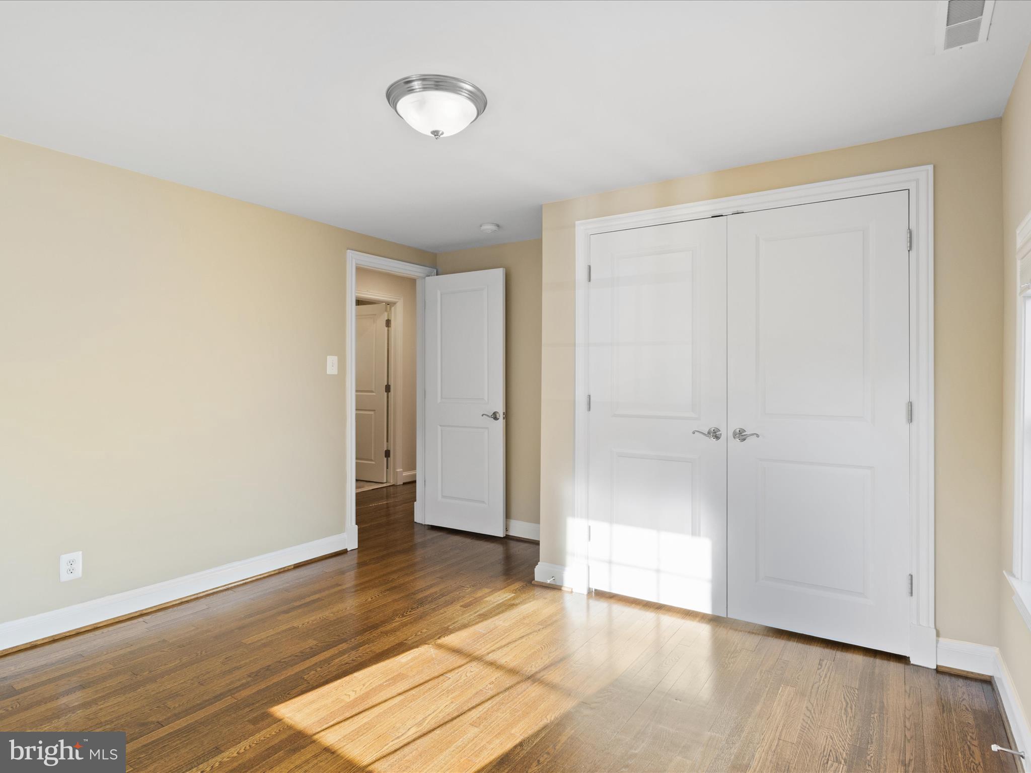 106 W MARSHALL STREET