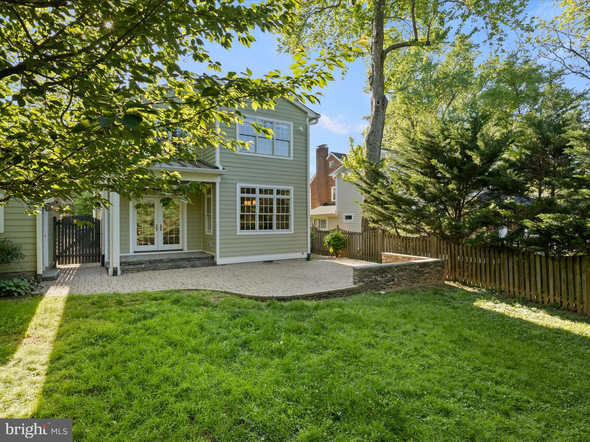 106 W MARSHALL STREET