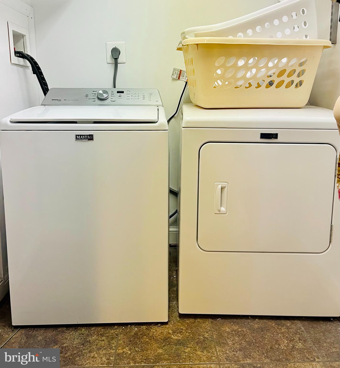 300 W COLUMBIA STREET