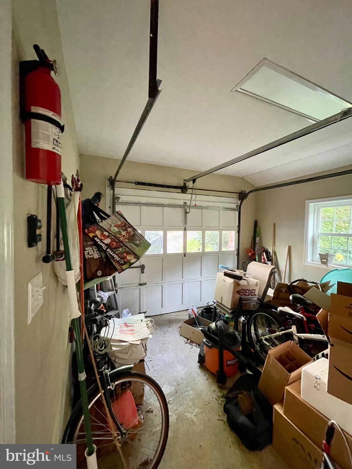 300 W COLUMBIA STREET