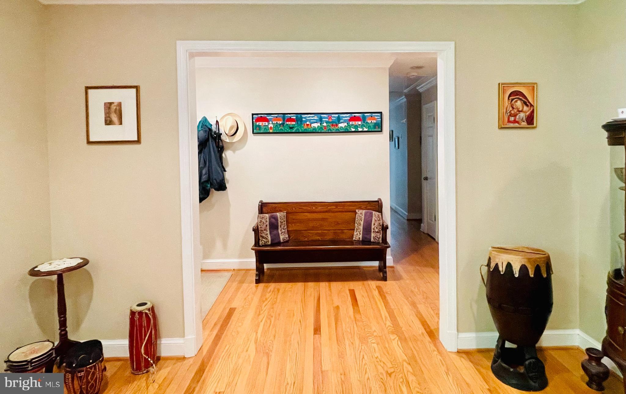 300 W COLUMBIA STREET