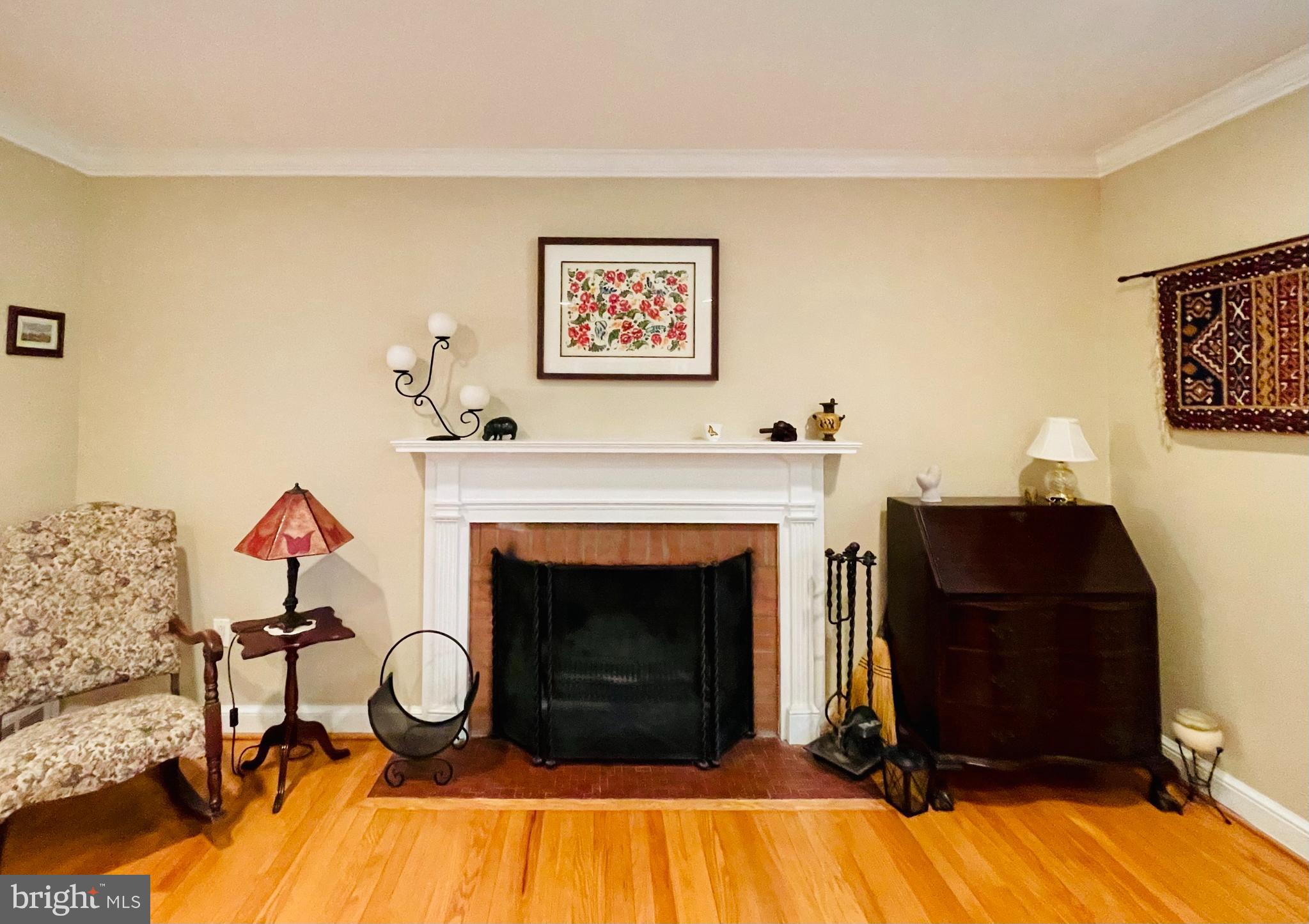 300 W COLUMBIA STREET