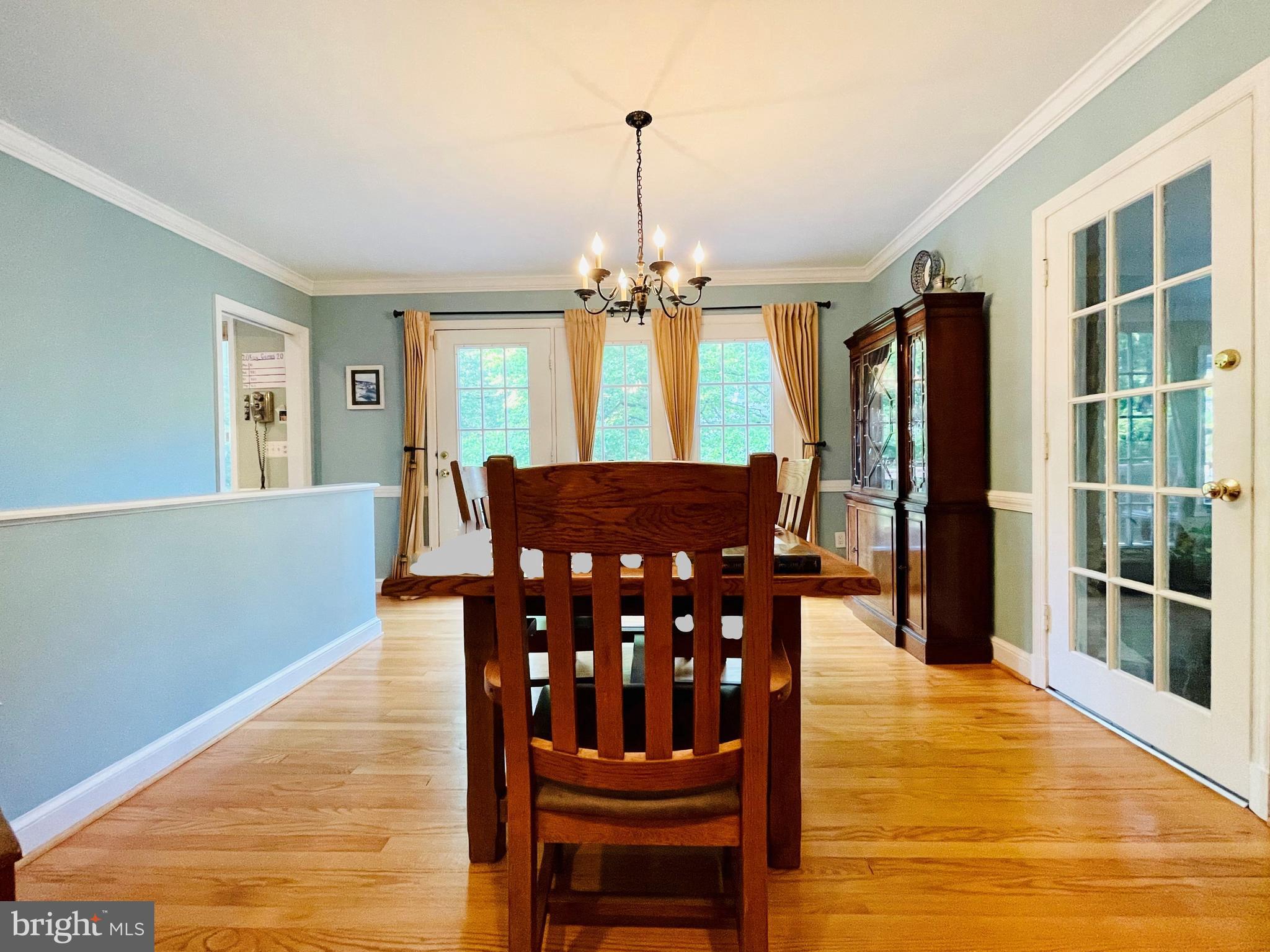 300 W COLUMBIA STREET