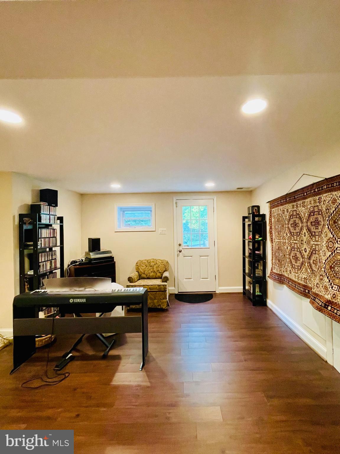 300 W COLUMBIA STREET