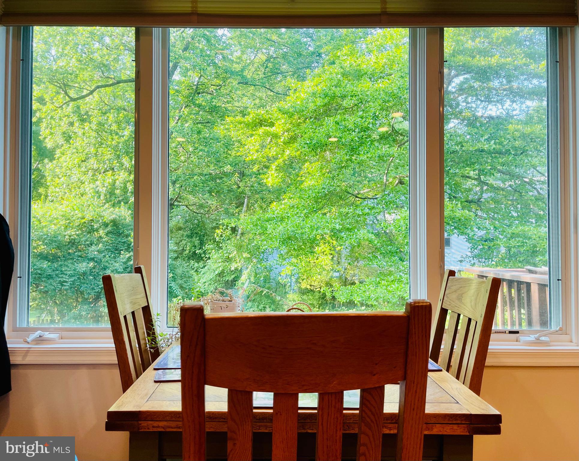 300 W COLUMBIA STREET