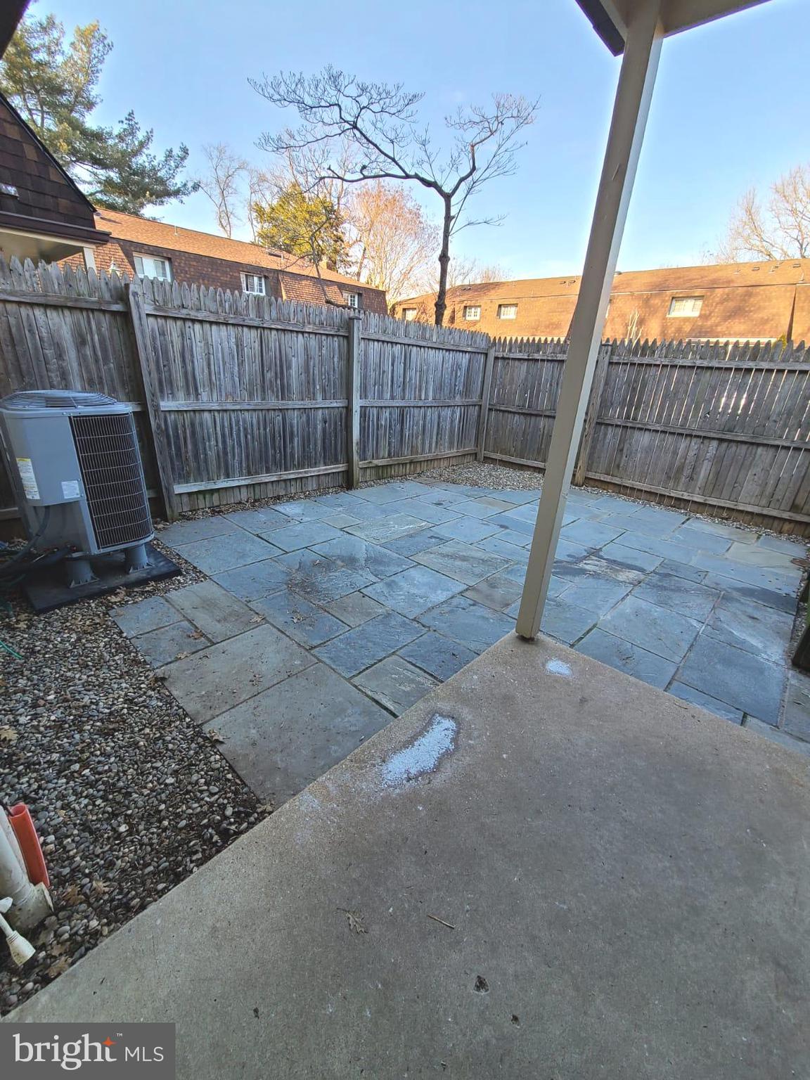 220 S VIRGINIA AVENUE