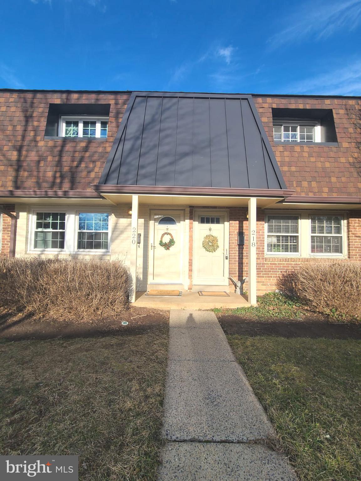 220 S VIRGINIA AVENUE