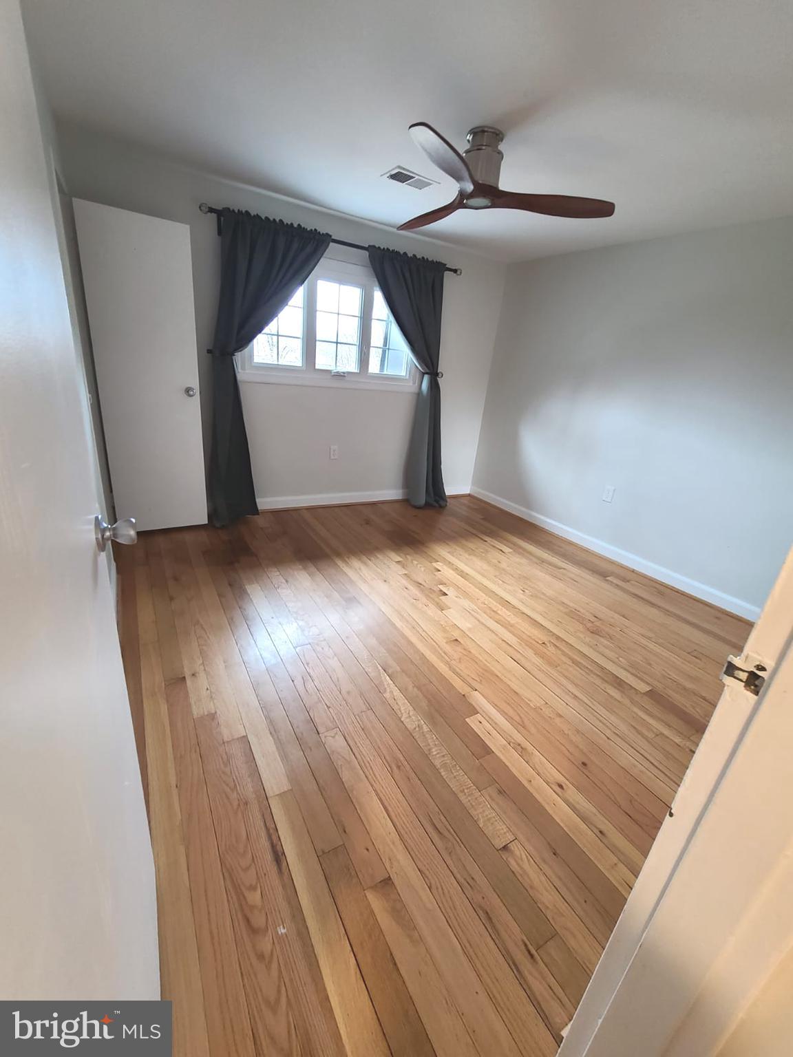 220 S VIRGINIA AVENUE