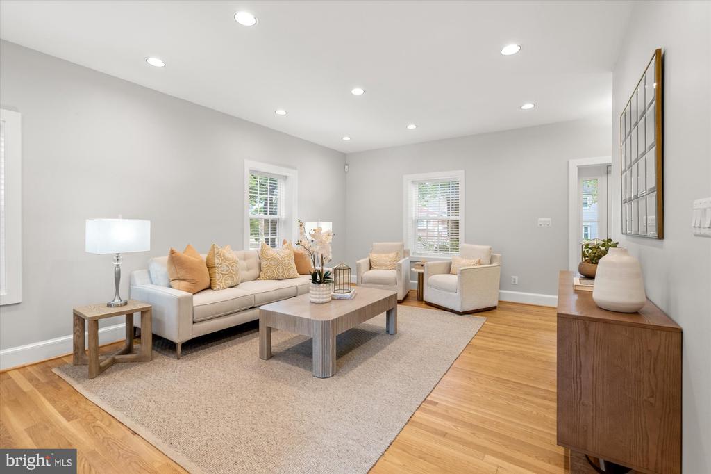202 W GEORGE MASON ROAD