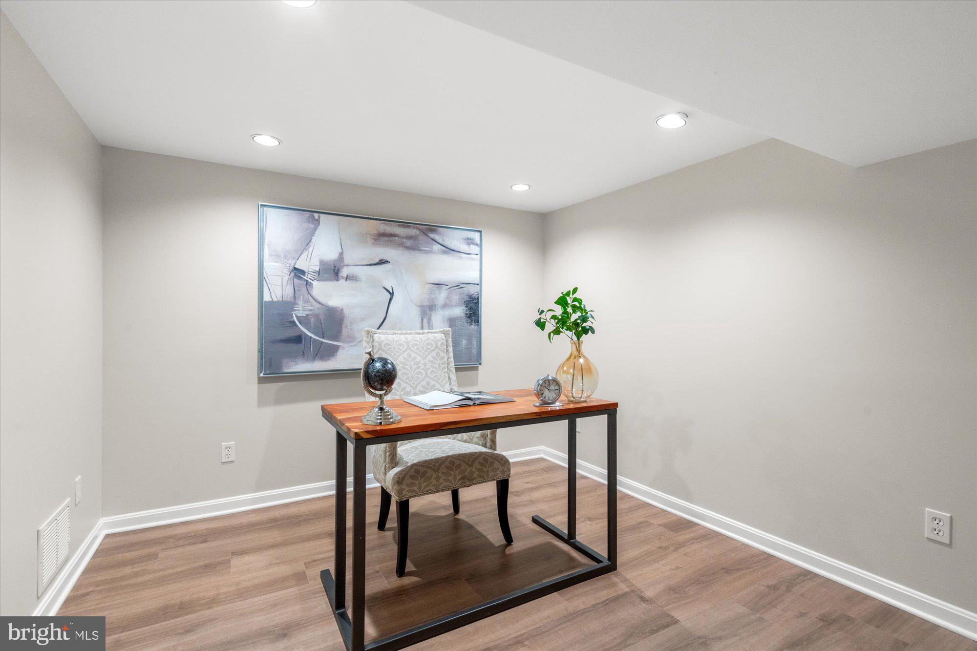 202 W GEORGE MASON ROAD