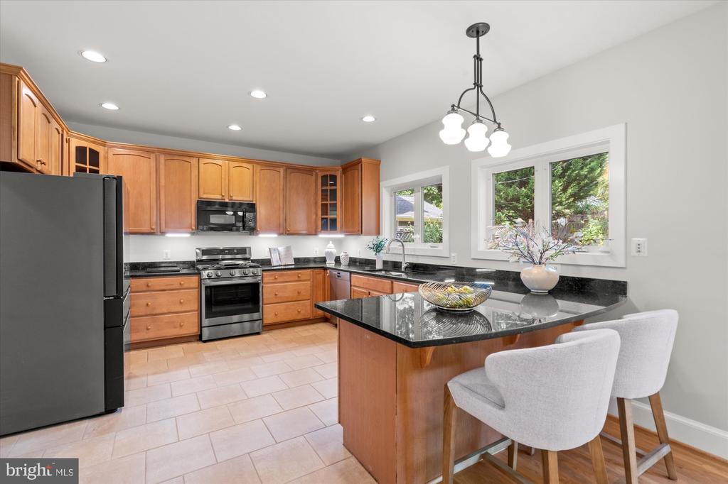 202 W GEORGE MASON ROAD