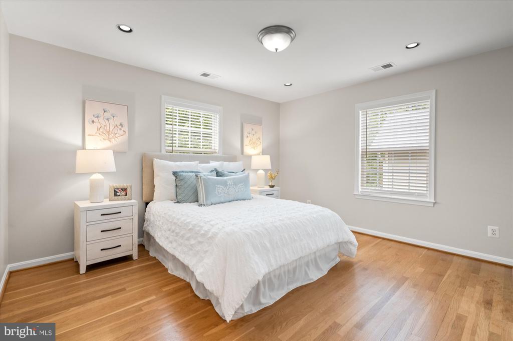 202 W GEORGE MASON ROAD