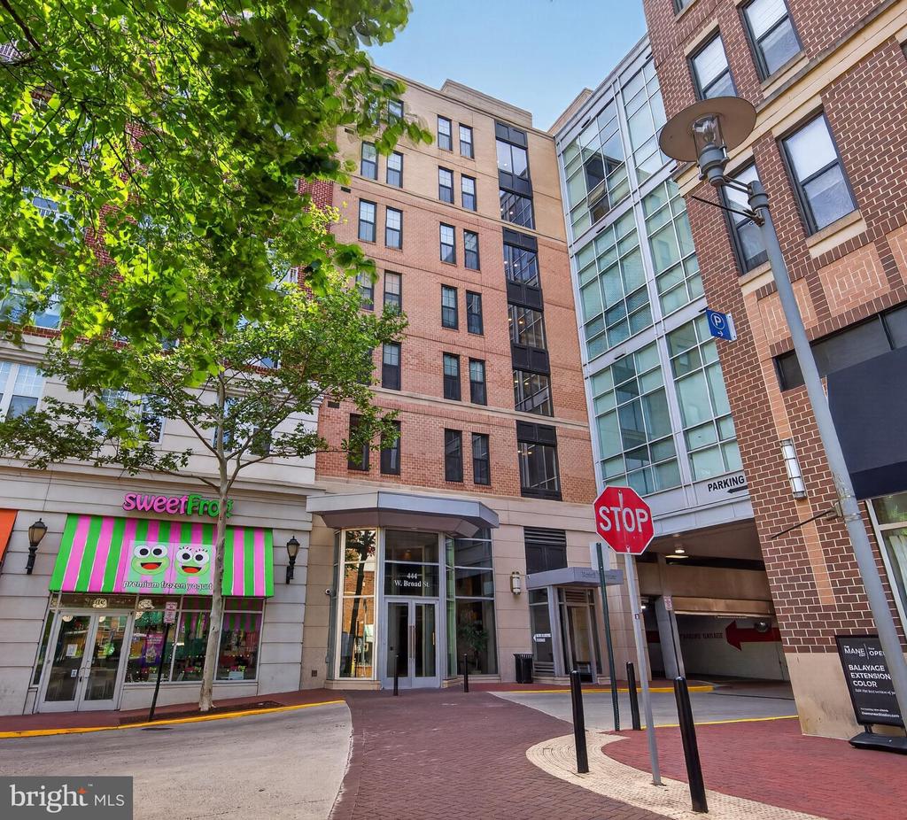 444 W BROAD STREET 230