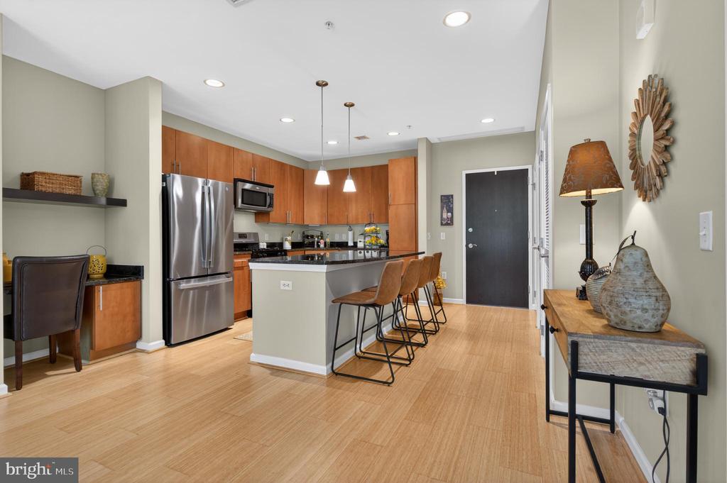 444 W BROAD STREET 230