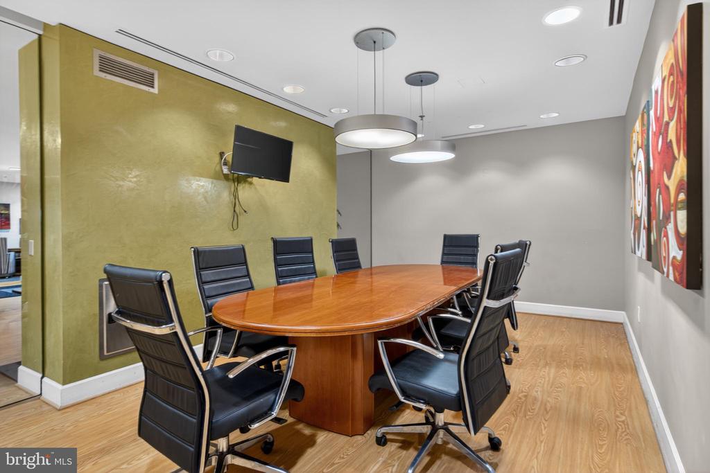 444 W BROAD STREET 230