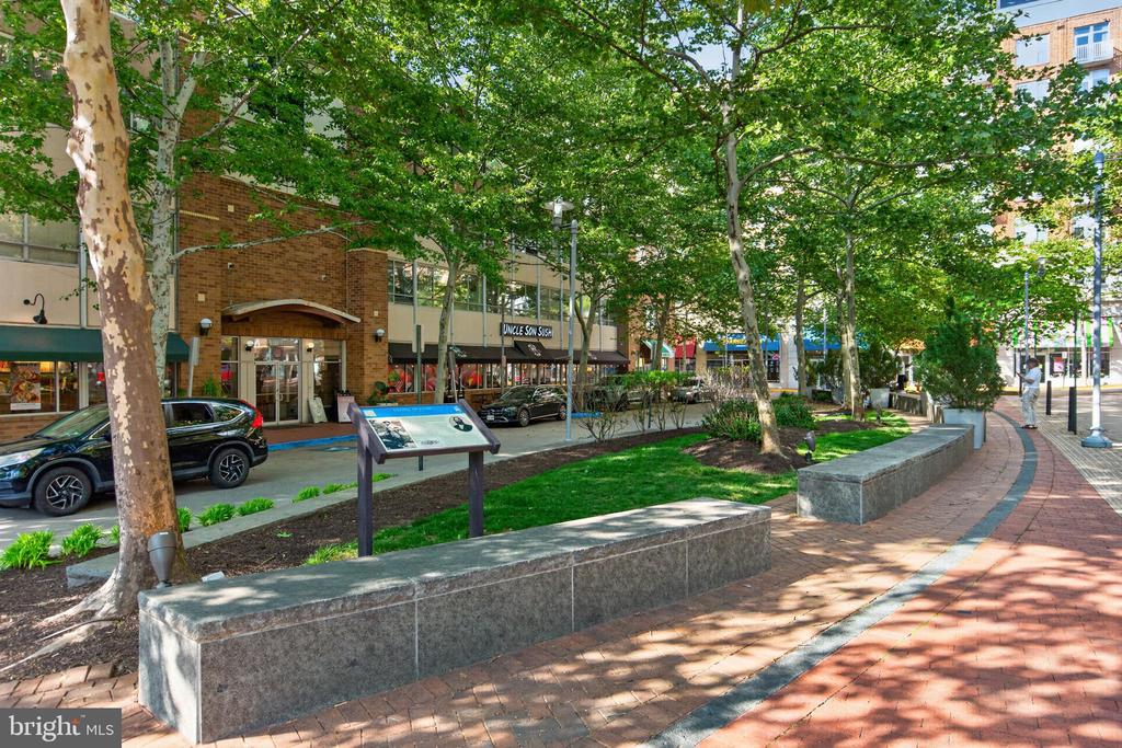 444 W BROAD STREET 230