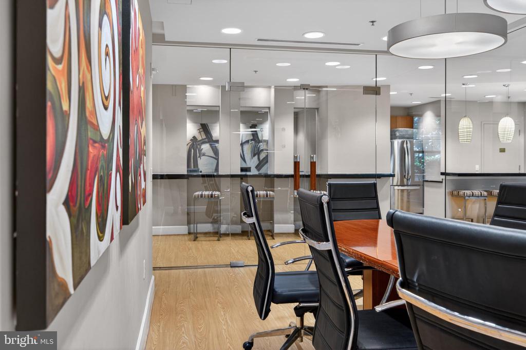 444 W BROAD STREET 230