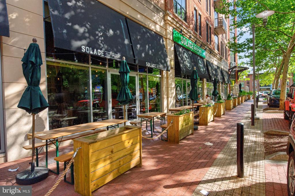 444 W BROAD STREET 230