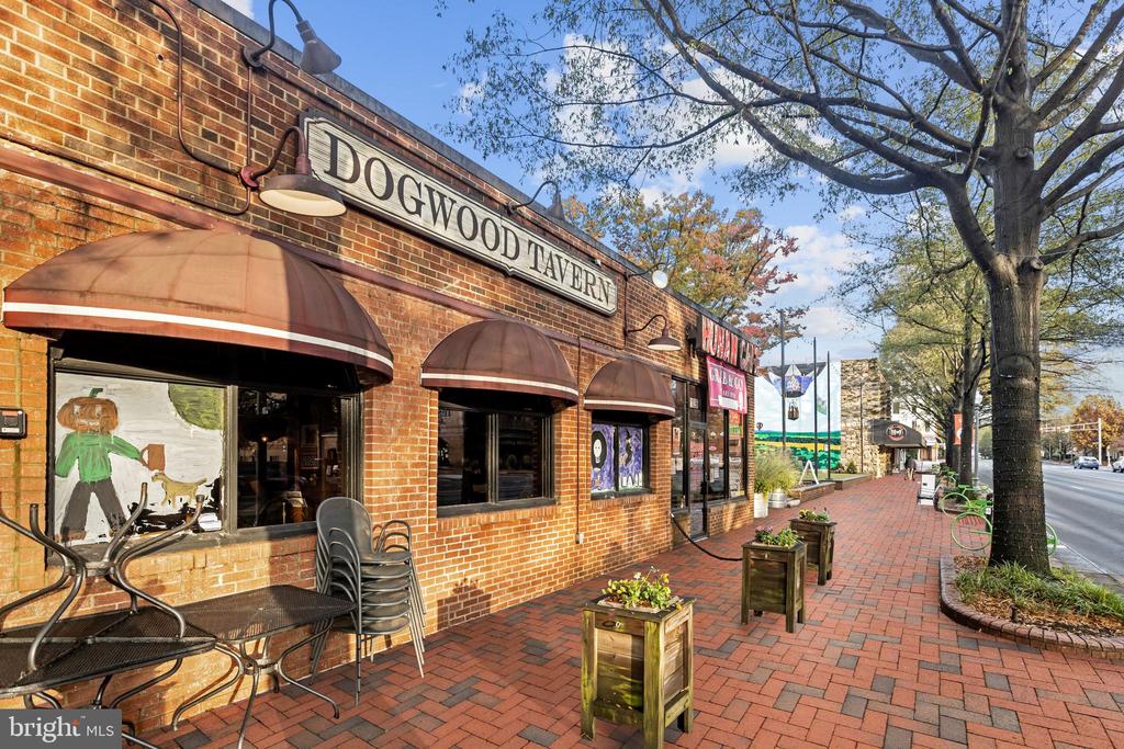 444 W BROAD STREET 230
