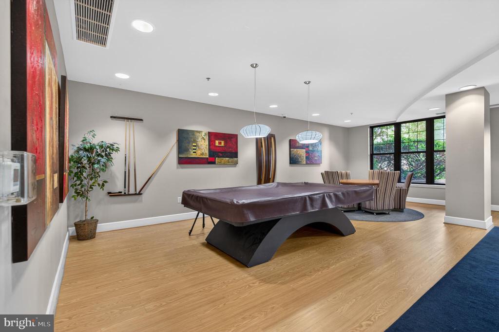 444 W BROAD STREET 230