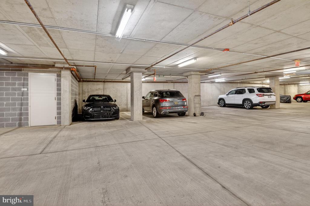 444 W BROAD STREET 230