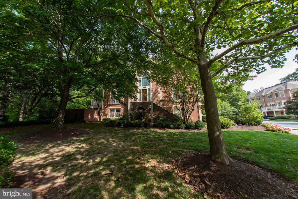 101 GRESHAM PLACE