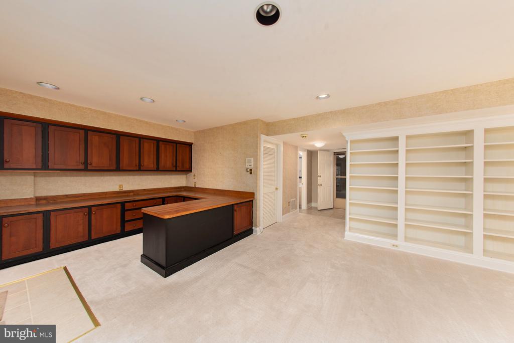 101 GRESHAM PLACE