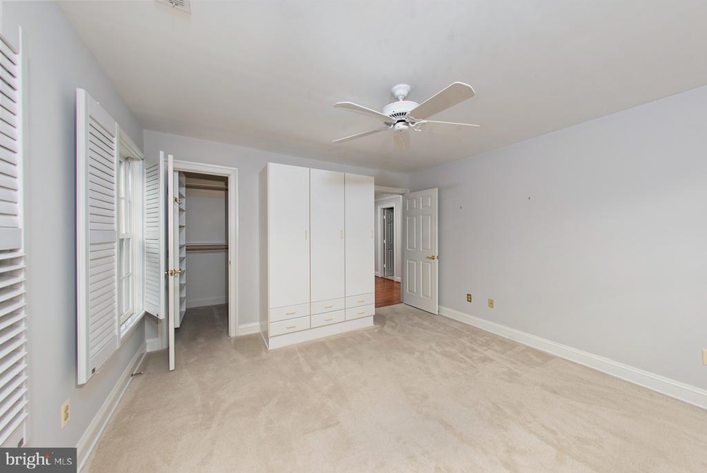 101 GRESHAM PLACE