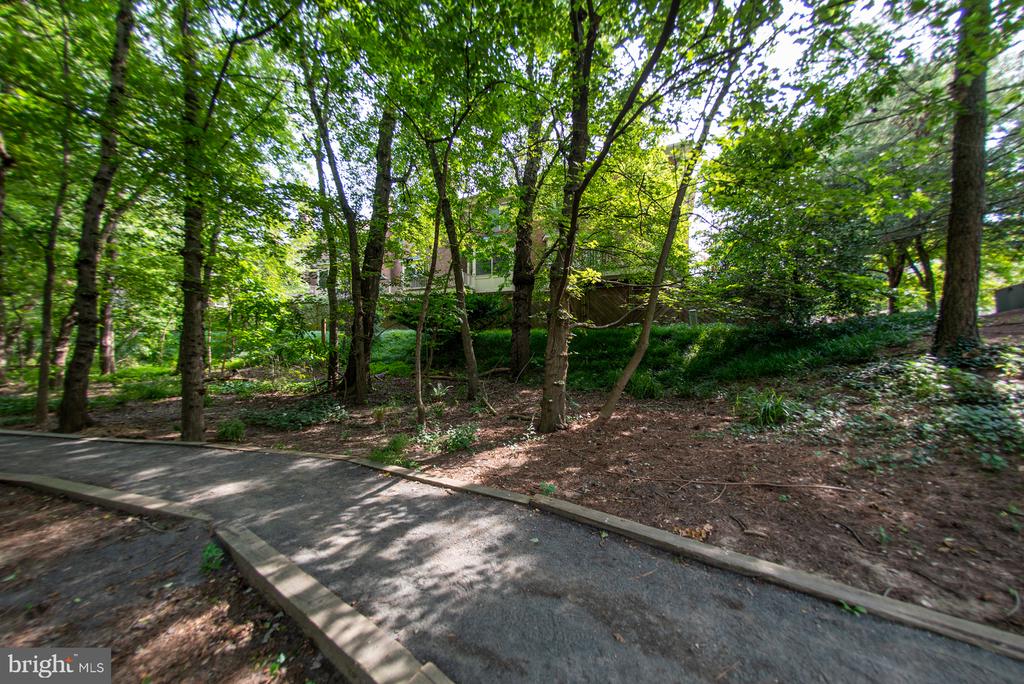 101 GRESHAM PLACE