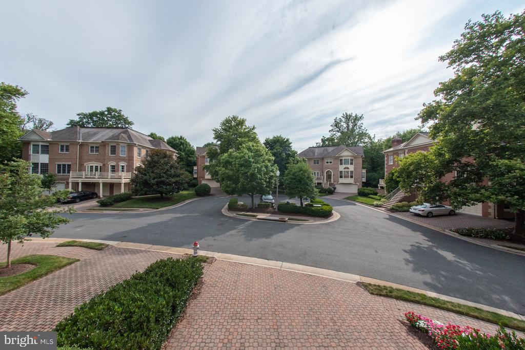 101 GRESHAM PLACE