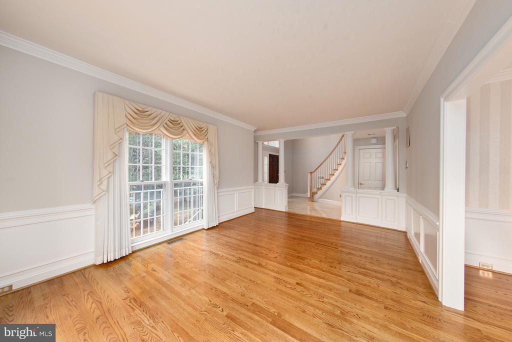 101 GRESHAM PLACE