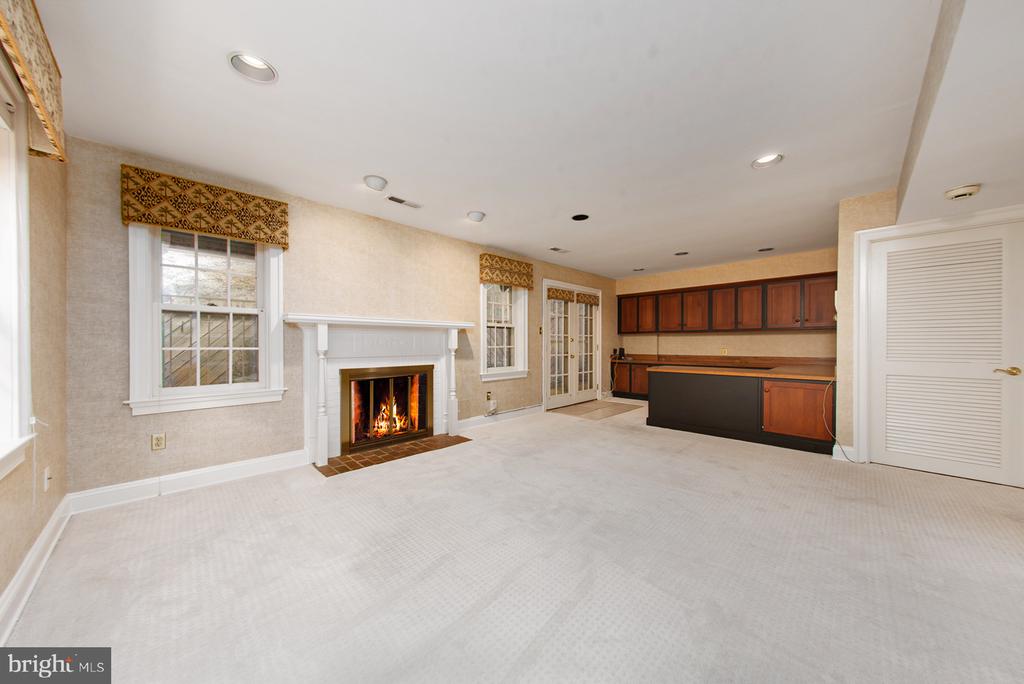 101 GRESHAM PLACE