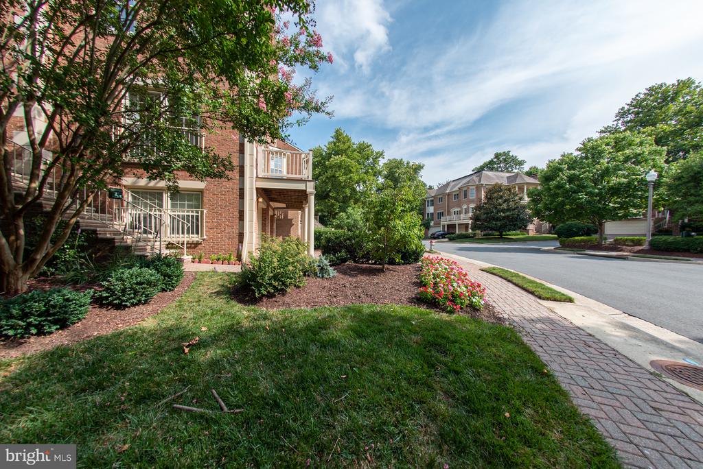 101 GRESHAM PLACE