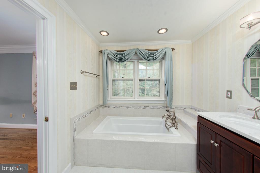 101 GRESHAM PLACE