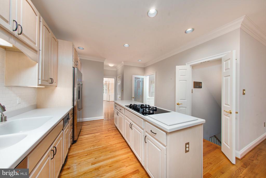 101 GRESHAM PLACE