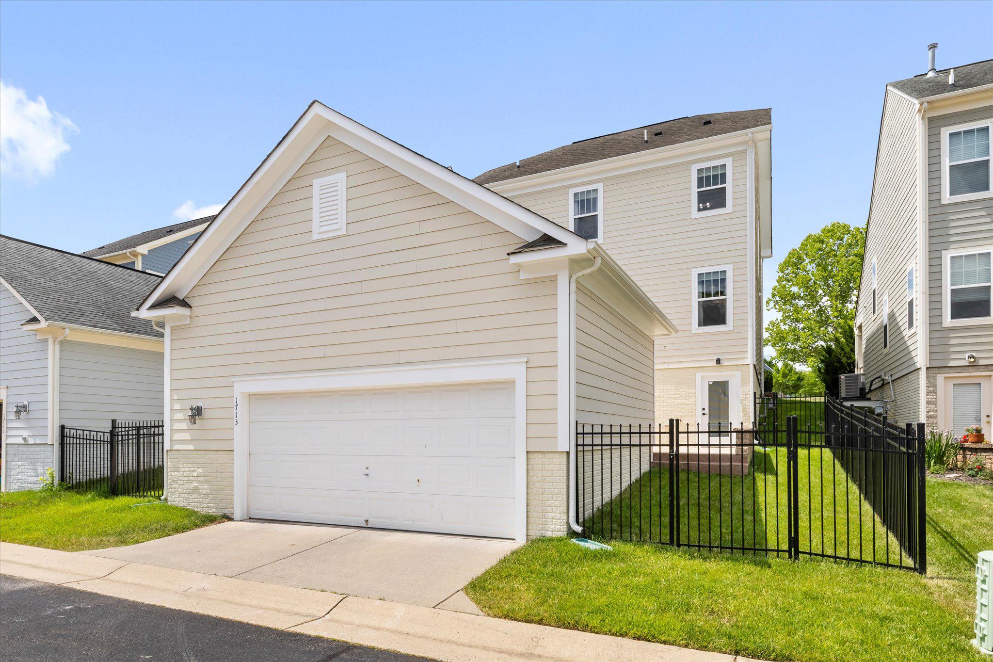 1713 IDLEWILD BOULEVARD