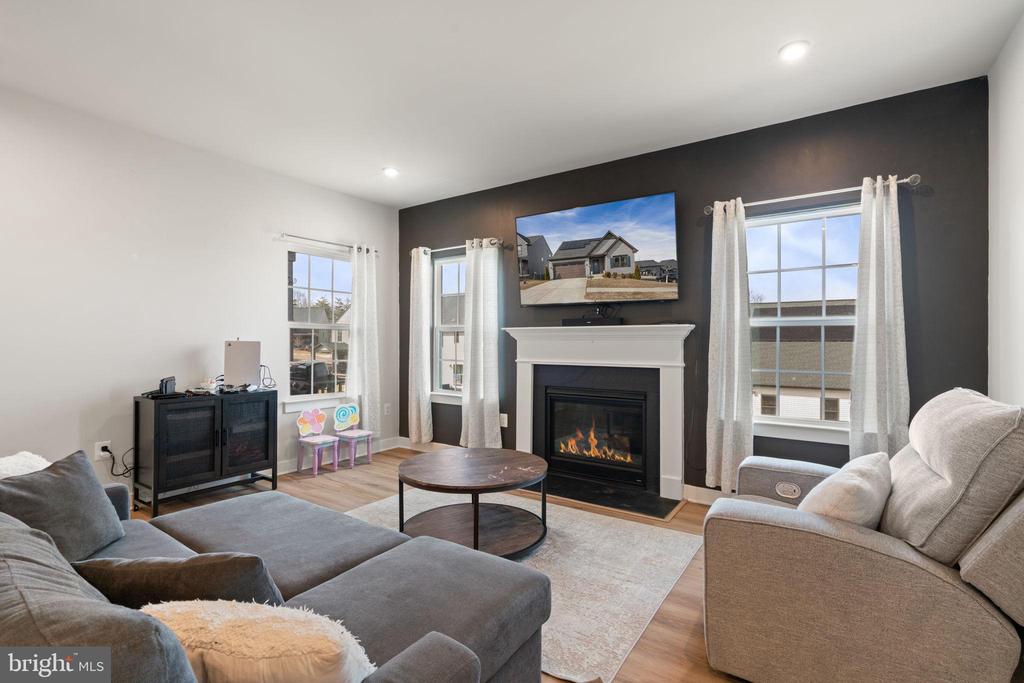 1601 RAMPART DRIVE