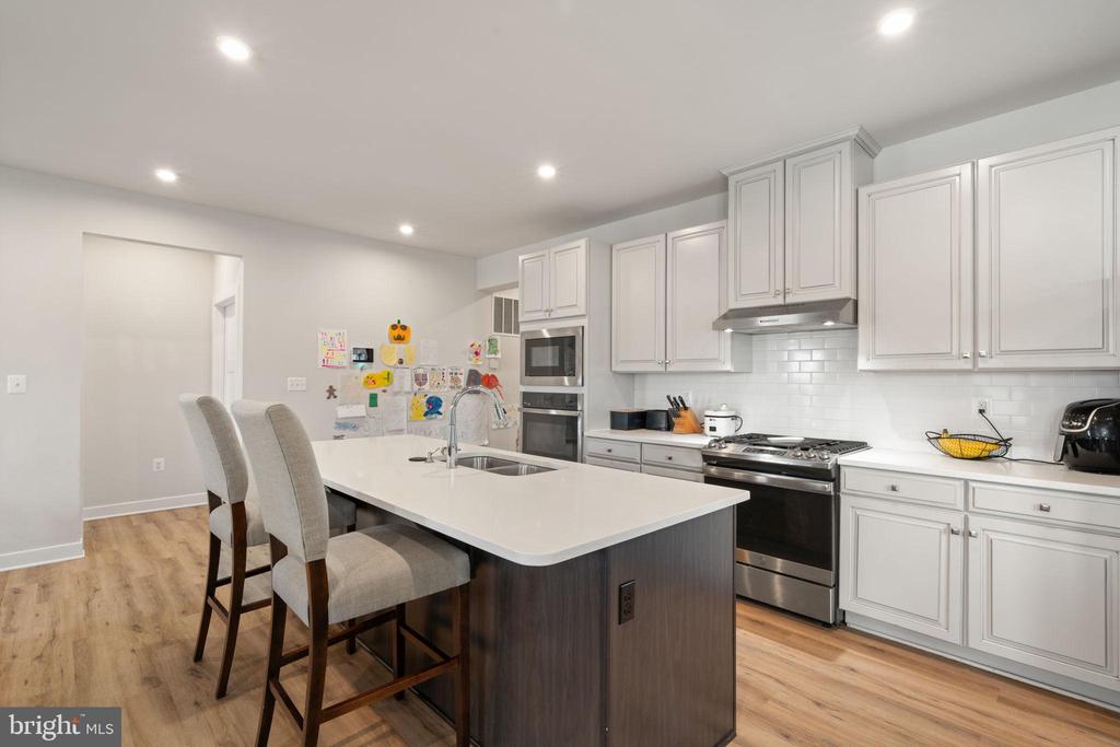 1601 RAMPART DRIVE