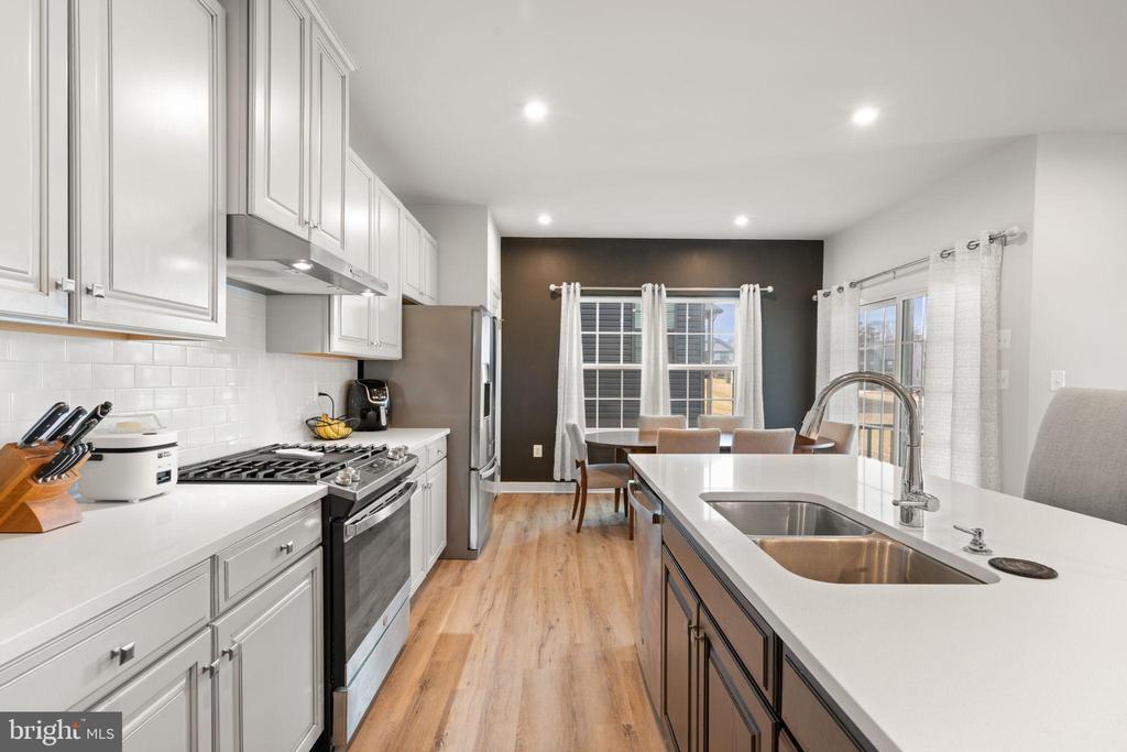 1601 RAMPART DRIVE