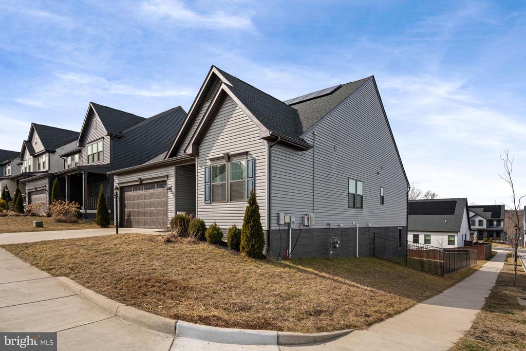1601 RAMPART DRIVE