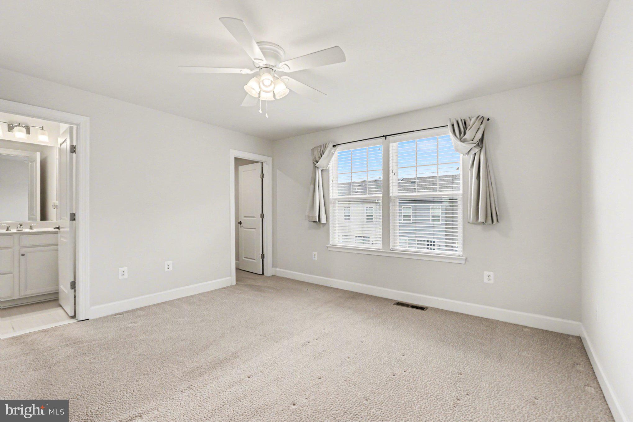 1802 BRISCOE LANE