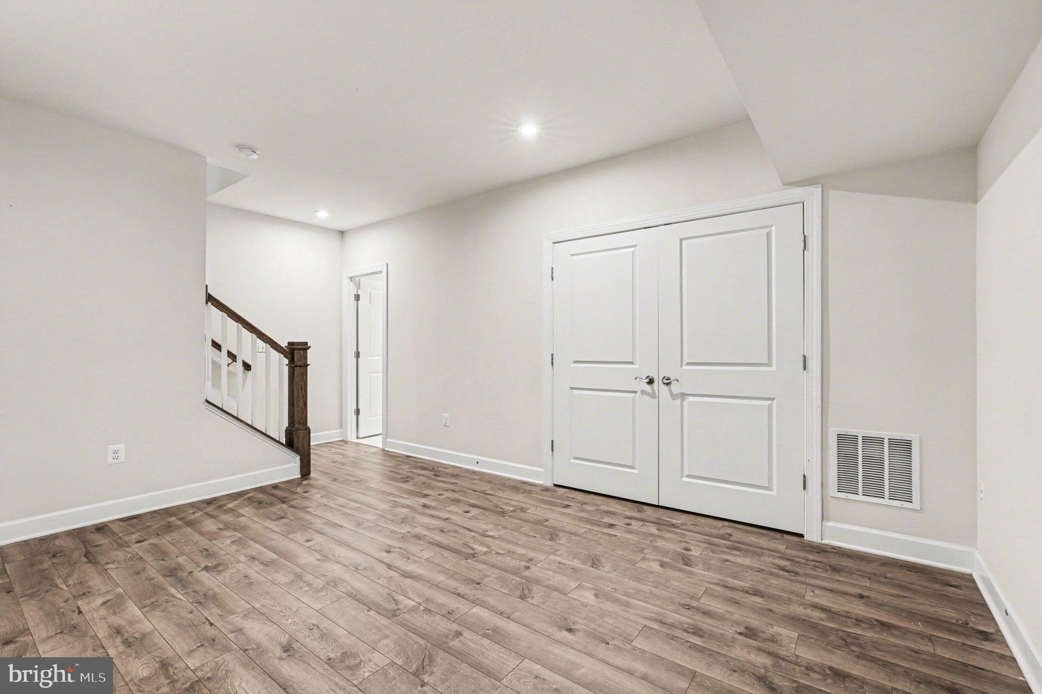 1802 BRISCOE LANE