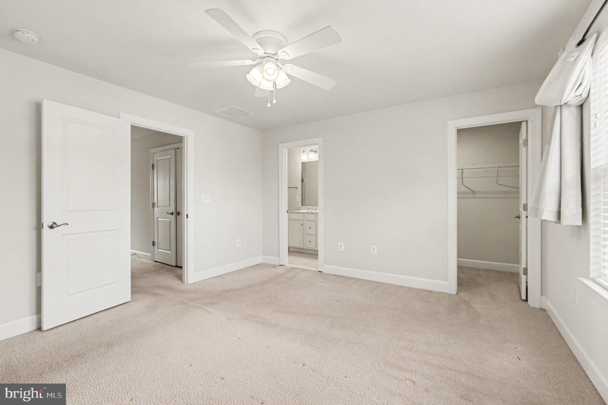 1802 BRISCOE LANE