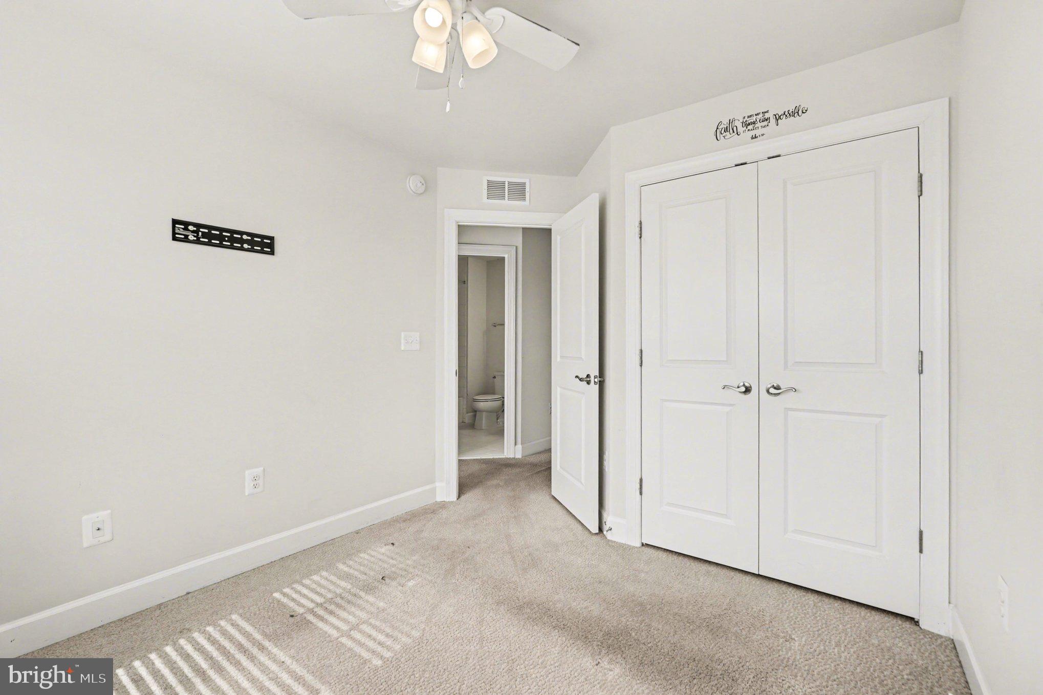 1802 BRISCOE LANE