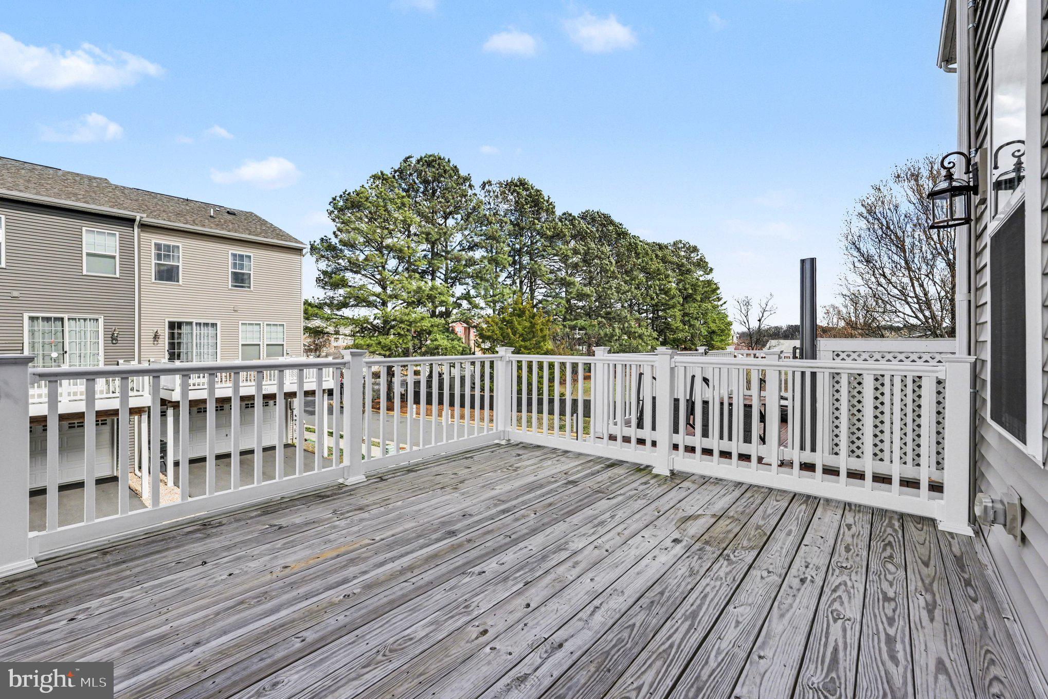 1802 BRISCOE LANE