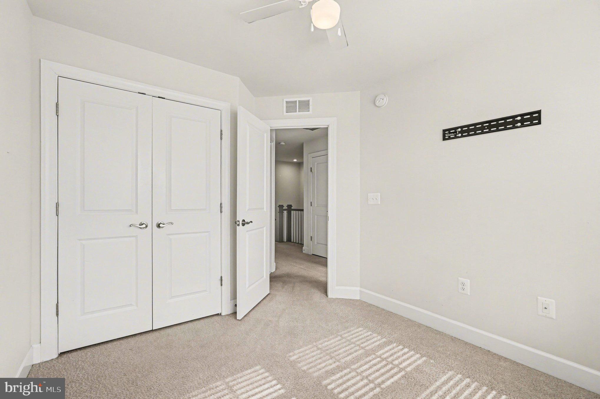 1802 BRISCOE LANE
