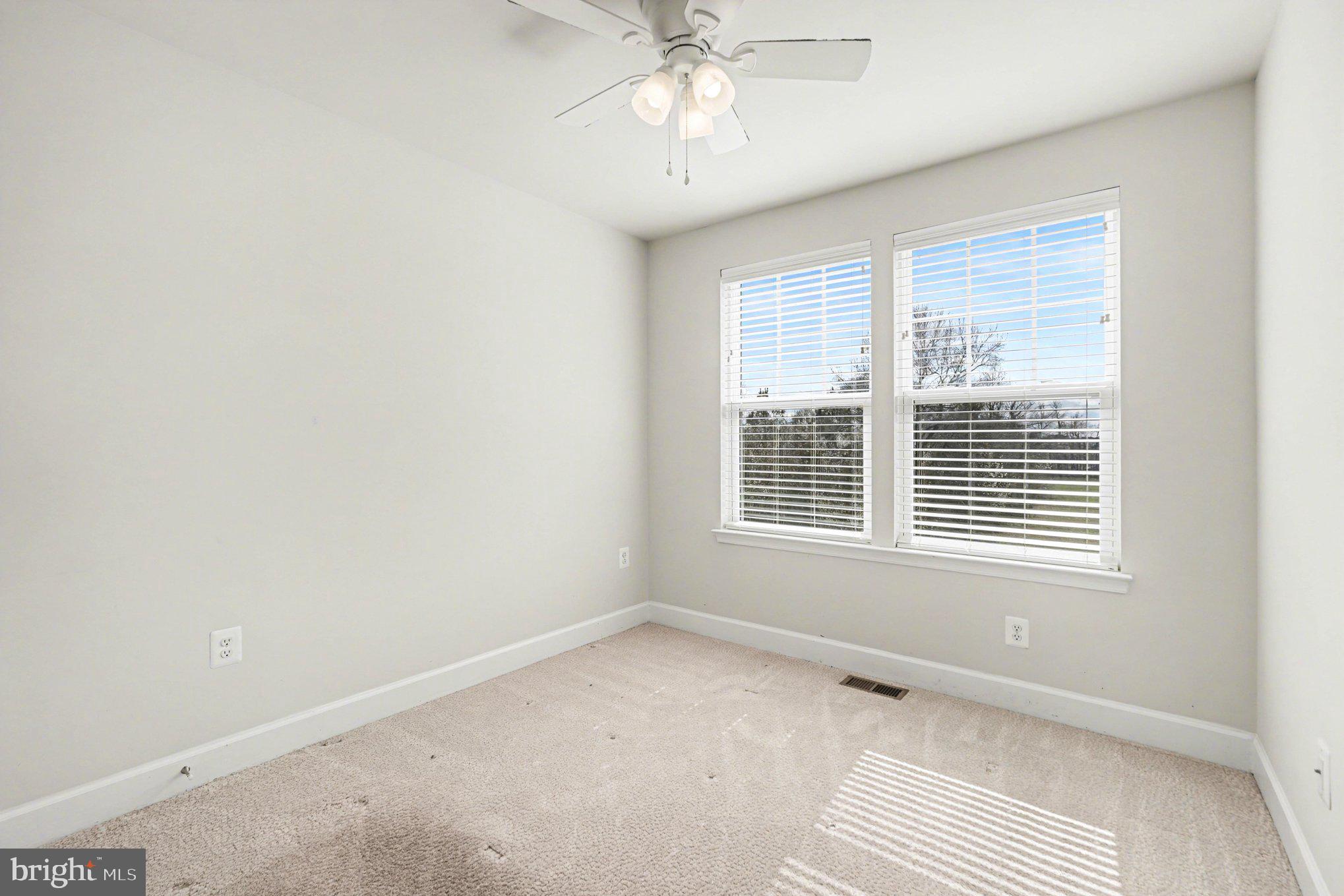 1802 BRISCOE LANE